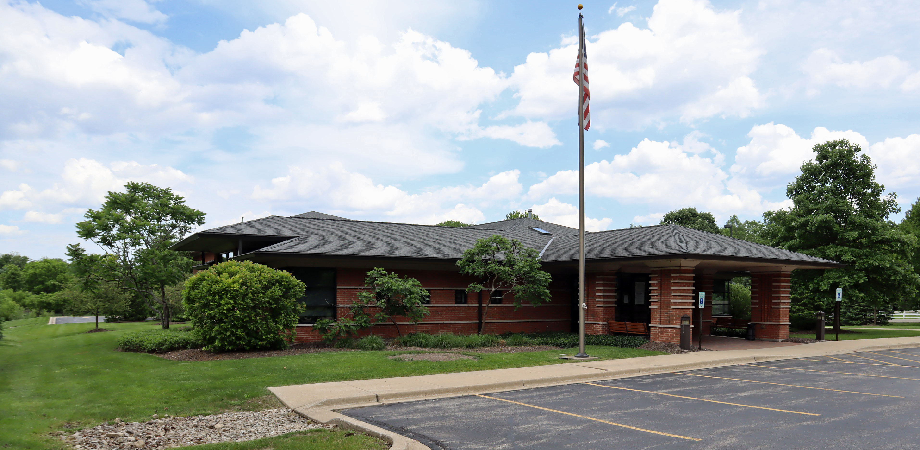 Commercial Site – 10,624 Sq. Ft. — 25700 W. Old Grand Ave., Ingleside, IL